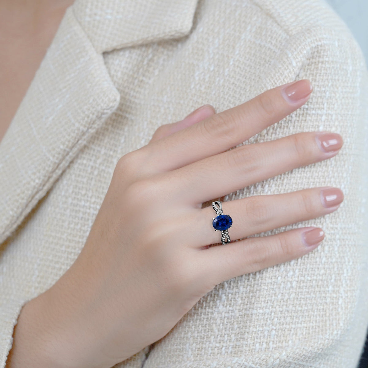 Butterfly 3.5 Ct Oval Cut Blue Sapphire Milgrain Engagement Ring