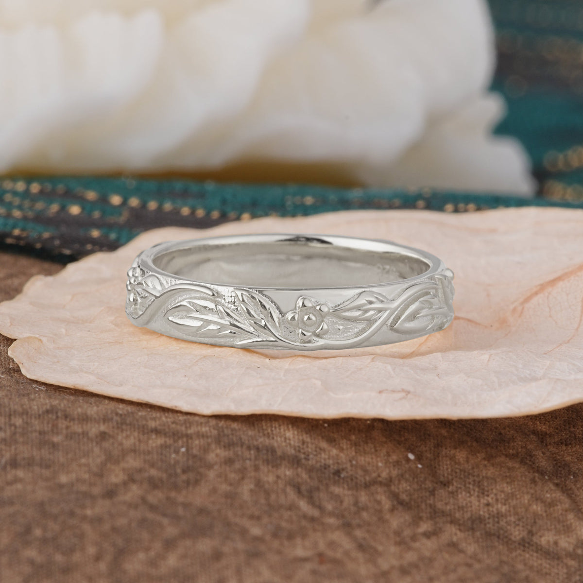 Vintage Starburst Engraved Men Wedding Band Plain Band for Him