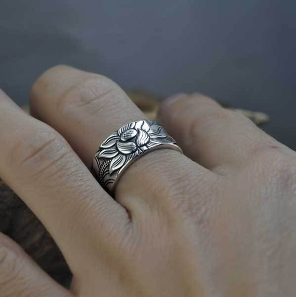 Buddhist Ring with Lotus and Heart Sutra