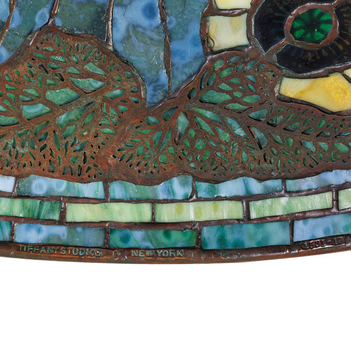 Tiffany Studios New York "Poppy" Table Lamp