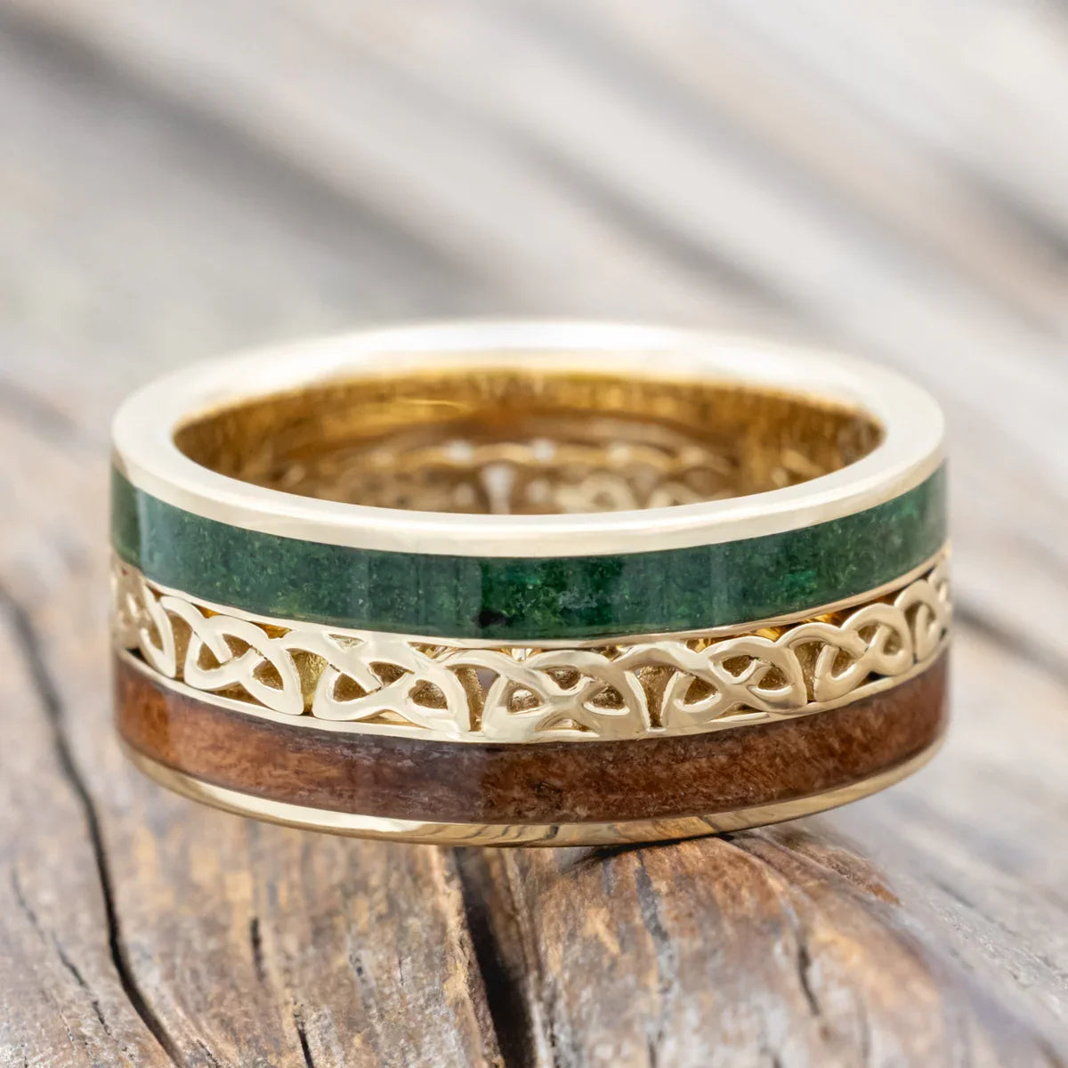 "Ryder" - Moss & Redwood Wedding Ring With Celtic Love Knot Cutout - 14K Yellow Gold (8mm) - Size 8