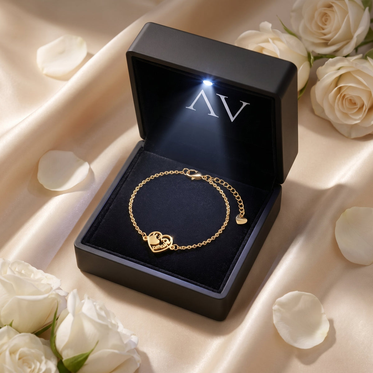 The Lianna Heart Bracelet