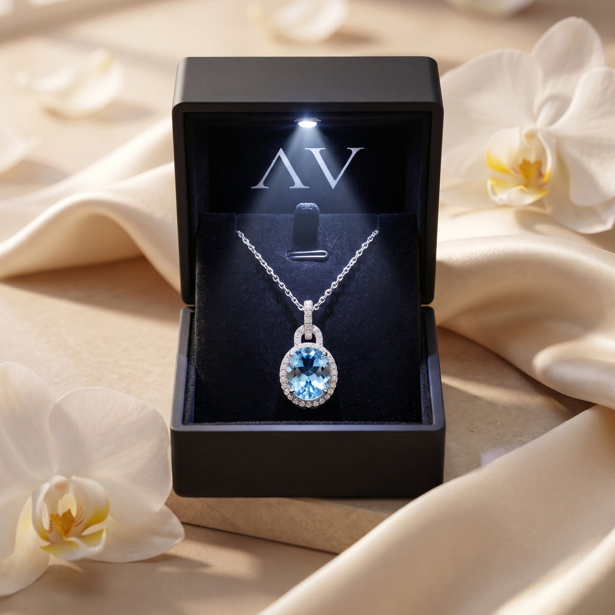 The Bianca Aquamarine Pendant Necklace