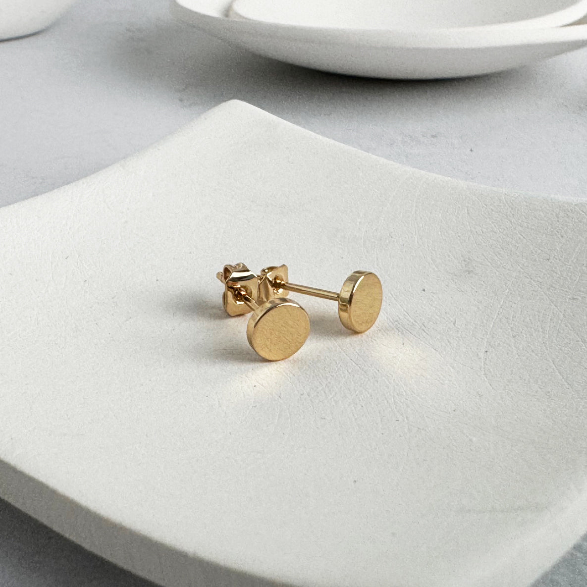 Circle Stud Earrings in 18k Gold Plating