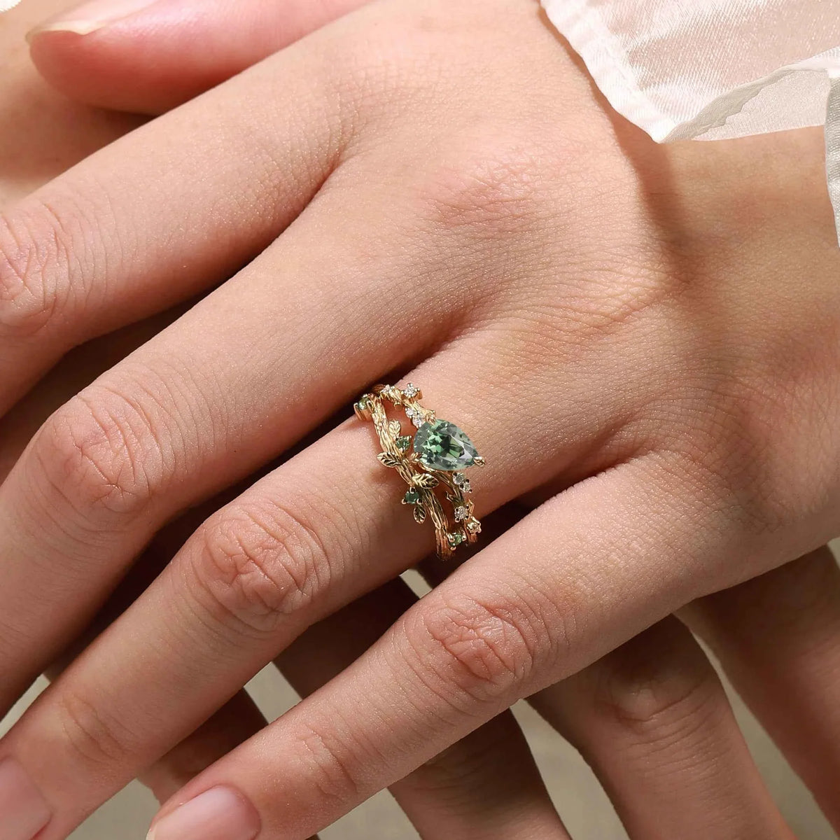 Nature-Inspired Sapphire Bridal Set – Pear Cut Sapphire Engagement Ring & Curved Green Sapphire Wedding Band 2Pcs Set