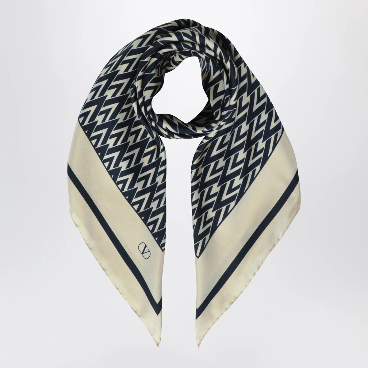 Valentino Garavani - Toute La V silk scarf