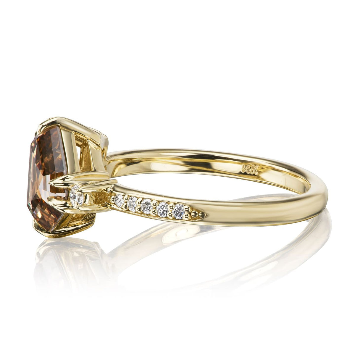 ・REMY・Geometric Portrait Cut Cognac Diamond, White Diamond Accents (1.49ctw)
