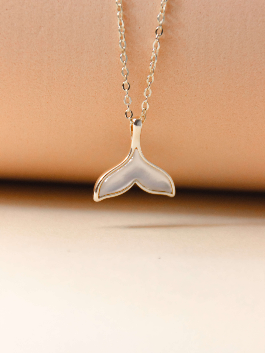 DOLPHIN necklace
