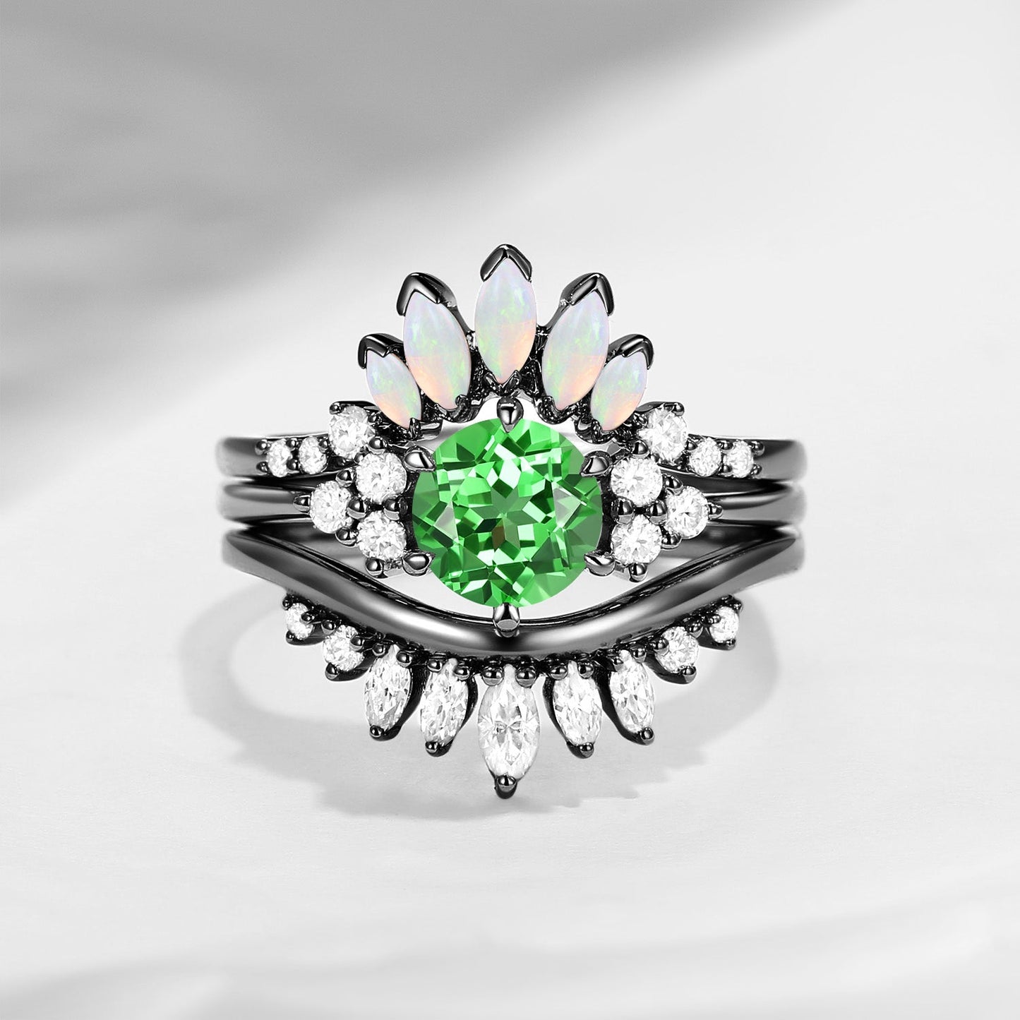 Bette‘s Eyes | Lab Tsavorite Engagement Ring Set 3pcs