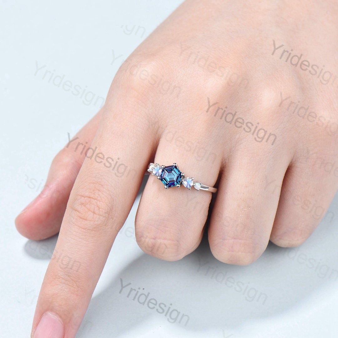 Vintage Alexandrite Engagement Ring Hexagon Cut Five Stone Promise Ring Accent Moss Agate/Emerald/Ruby/Amethyst/Opal Moonstone Bridal Ring