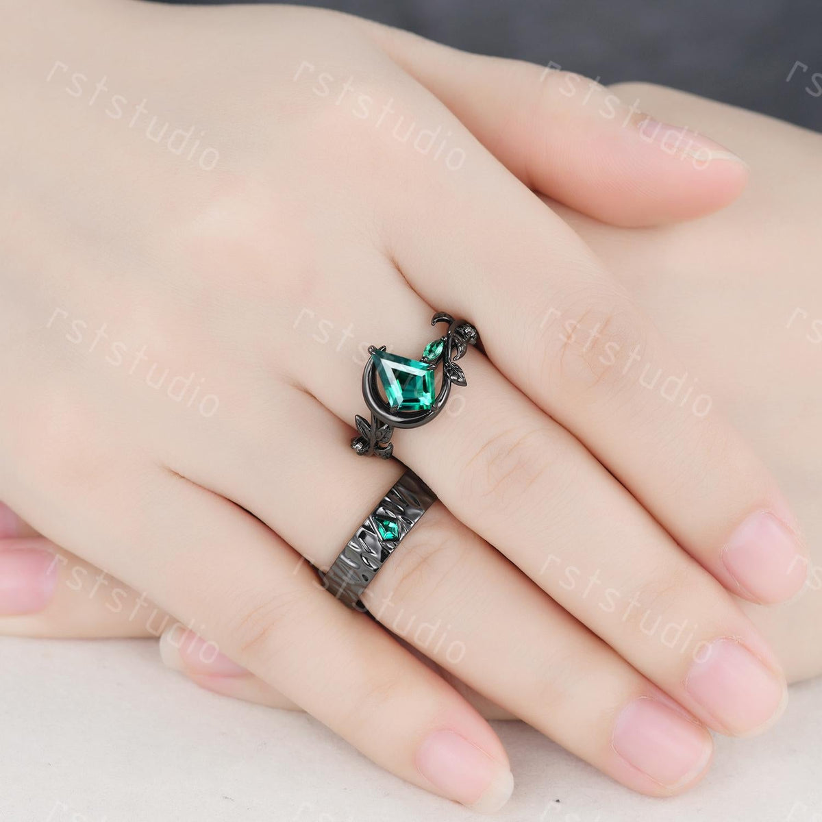 Emerald Kite Cut Couples Ring Set: Black Silver Wedding Bands