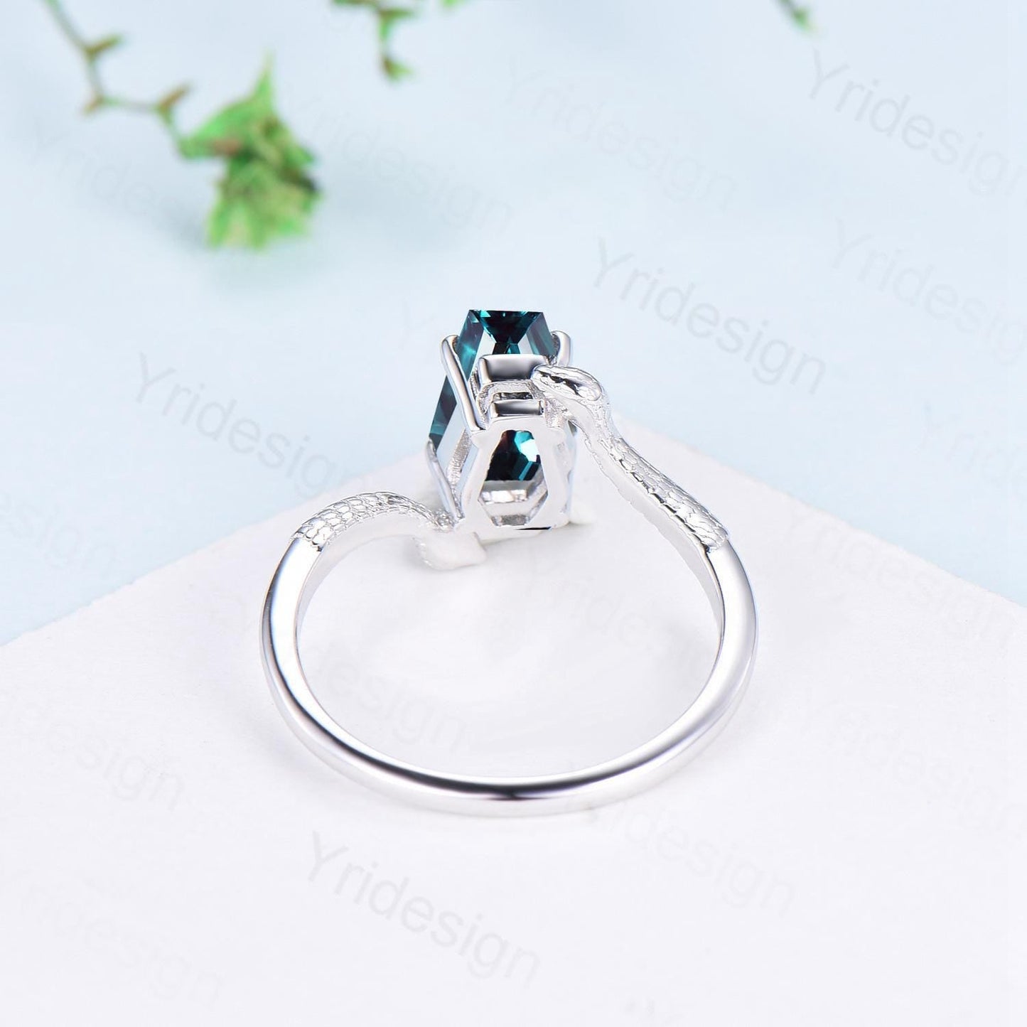 Unique Snake alexandrite engagement ring cold-blooded coffin shaped color changing three stone wedding ring women anniversary promise gift