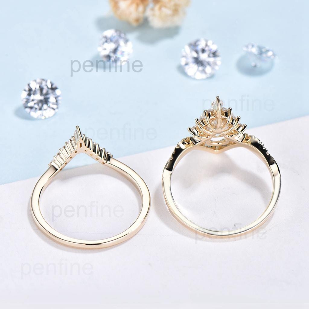 Vintage White Opal Engagement Ring Set Pear Shaped 14K Yellow Gold Sapphire Ruby Wedding ring Set Art Deco 2pcs Unique Twisted Bridal Set