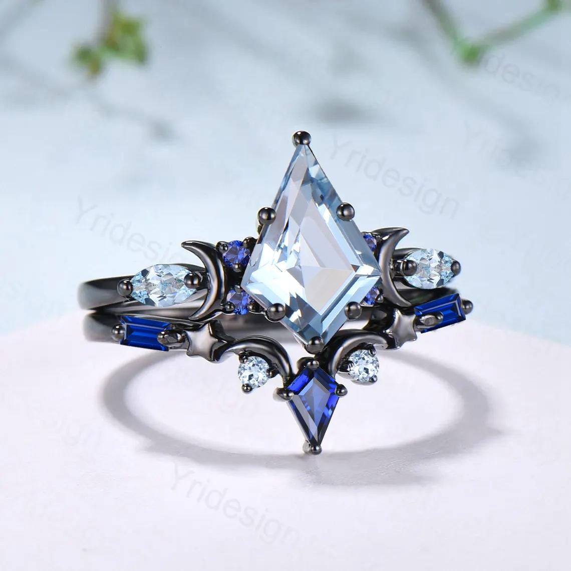 Vintage Aquamarine ring set Unique kite cut aquamarine moon star engagement ring set Elegant March birthstone sapphire wedding set for women