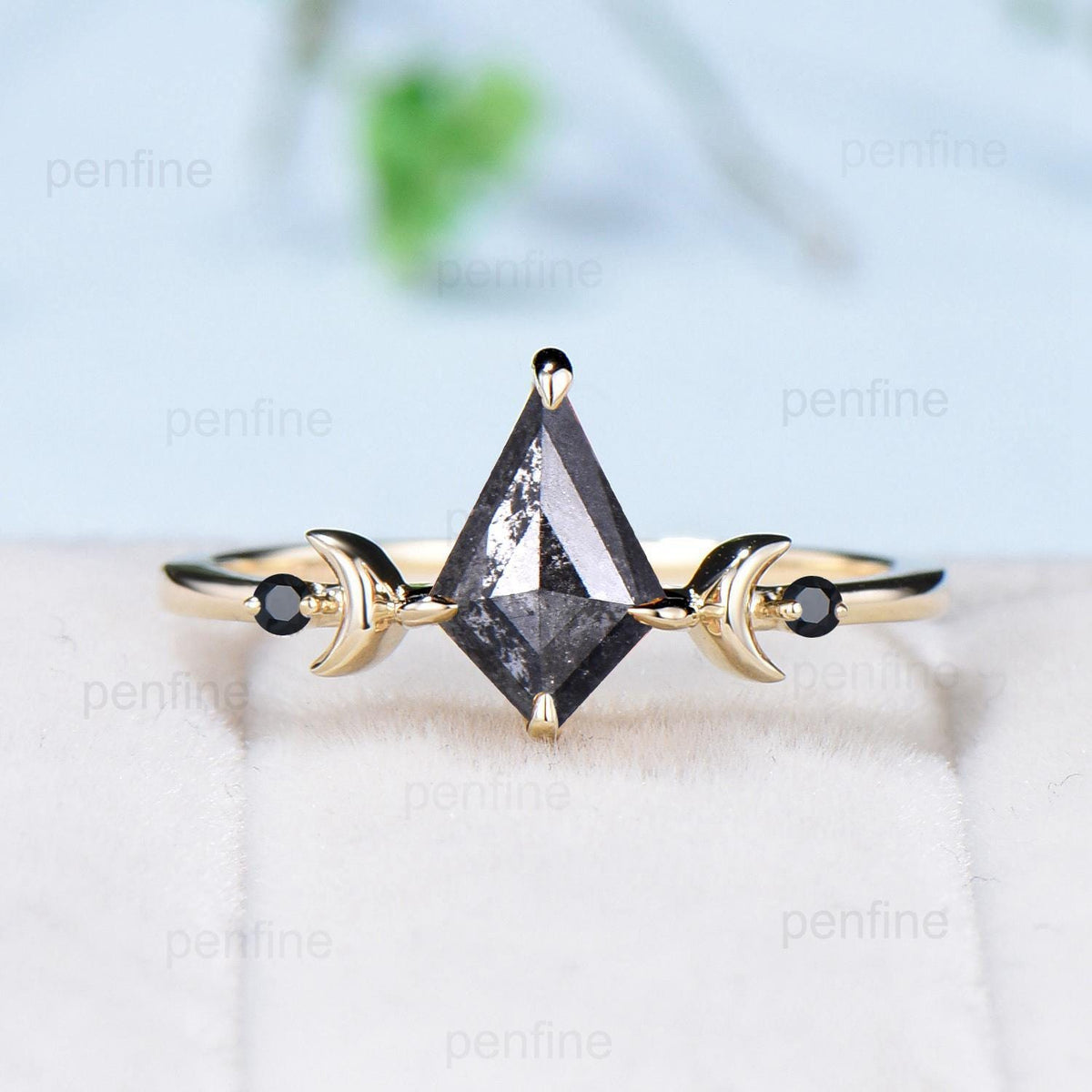 Three Stone kite Cut Salt and Pepper Diamond Engagement Ring Set Yellow Gold Black Spinel Moon Promise ring 2pcs Bridal Wedding Gift For Her