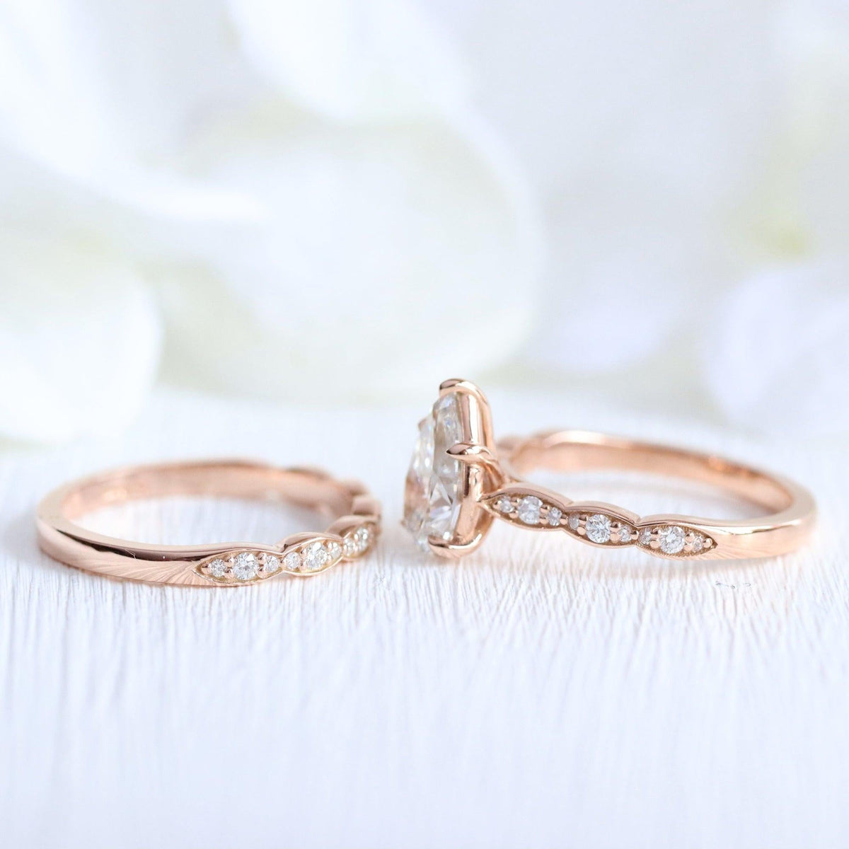 Lyra's Spark | 2CT Classic Pear Diamond Bridal Set 2pcs