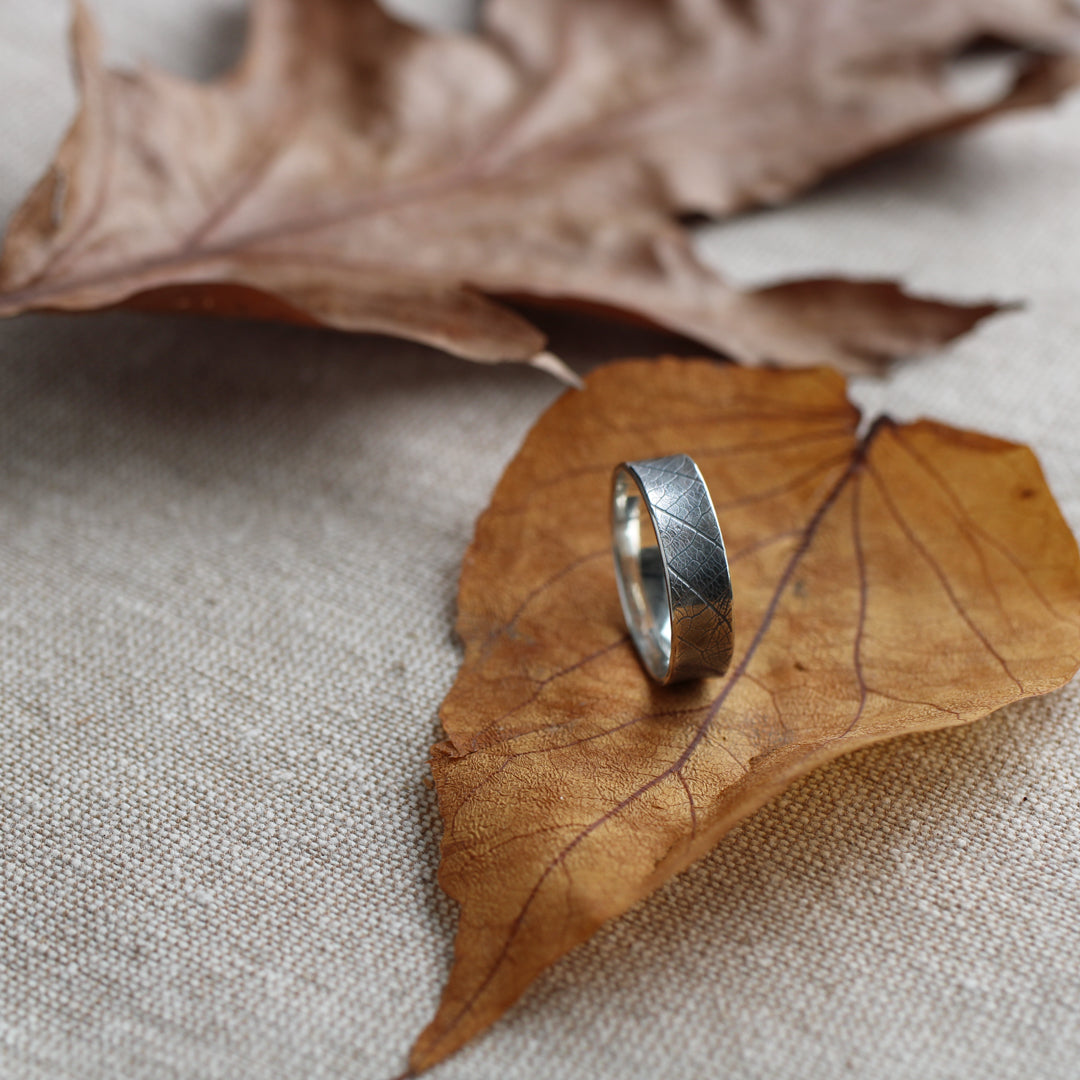 Leaf imprint ring