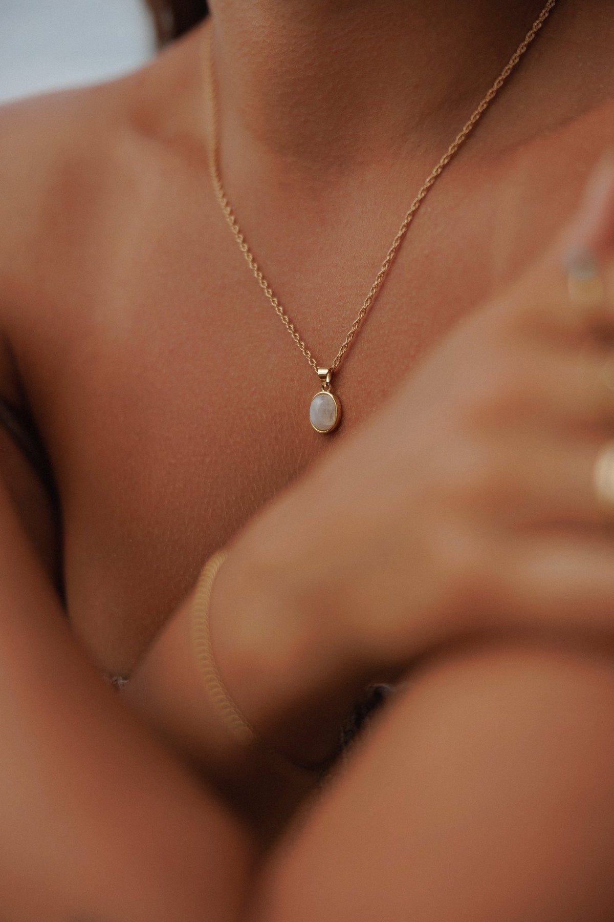 MOONSTONE NECKLACE