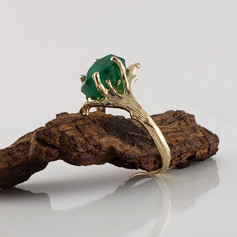 Raw Emerald Gold Ring