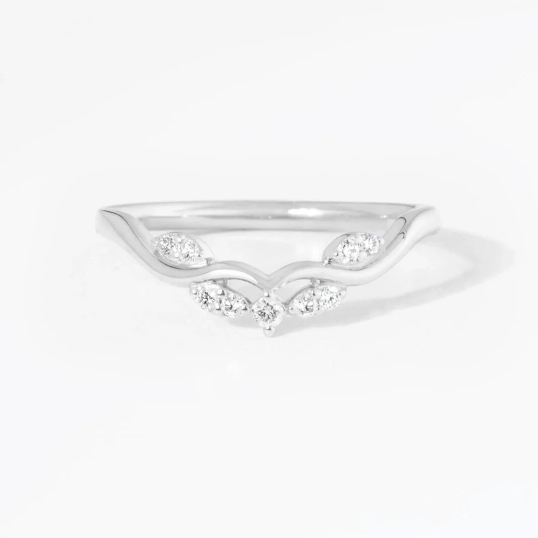 Curved 925 Sterling Silver Round Cut Wedding Ring
