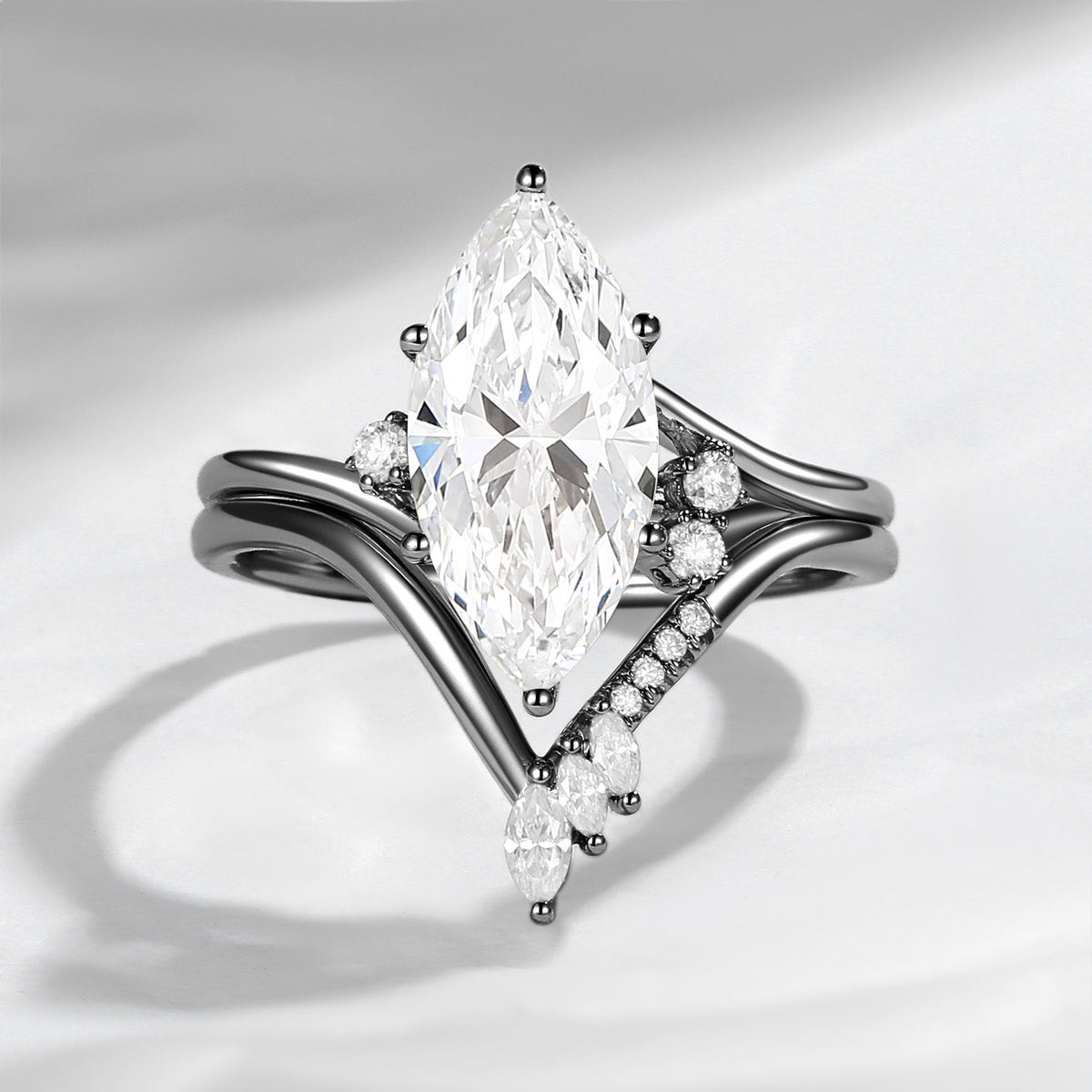 Classic Style Marquise Cut IGI Certificated Lab Grown Diamond Twist Engagement Ring Bridal Set