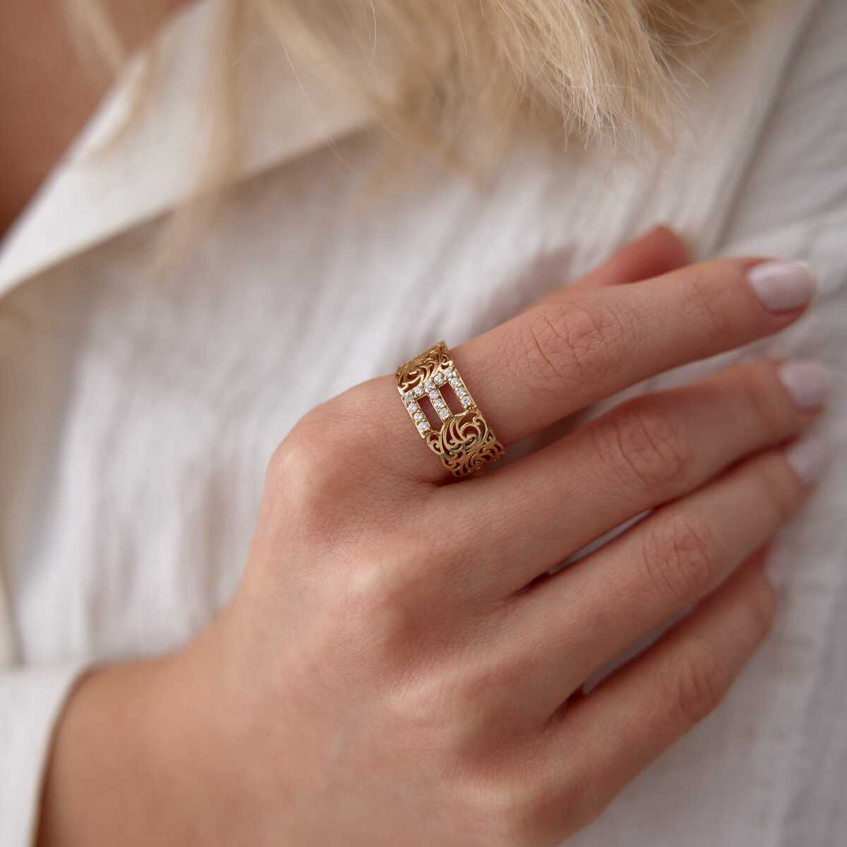 Design Vintage Letter Ring