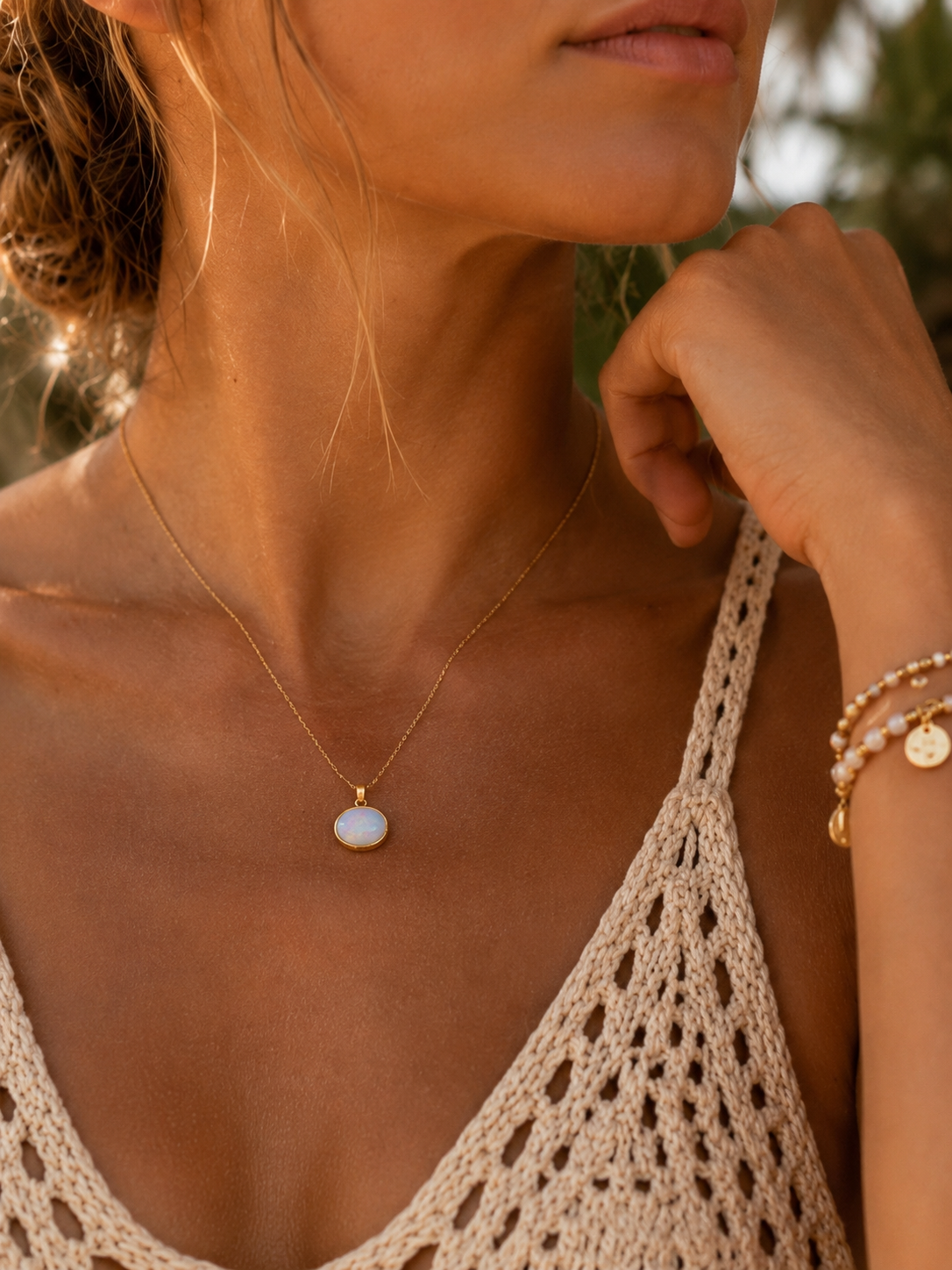 Collier Pendentif Opale | Pierre de Féminité Divine – Chaîne Fine Dorée - Univers aquatique