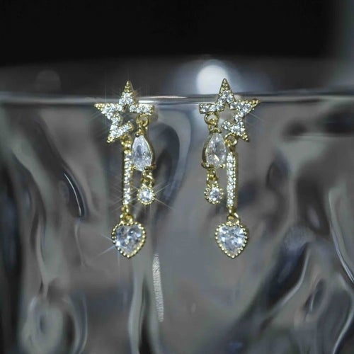 Astra Star Earrings