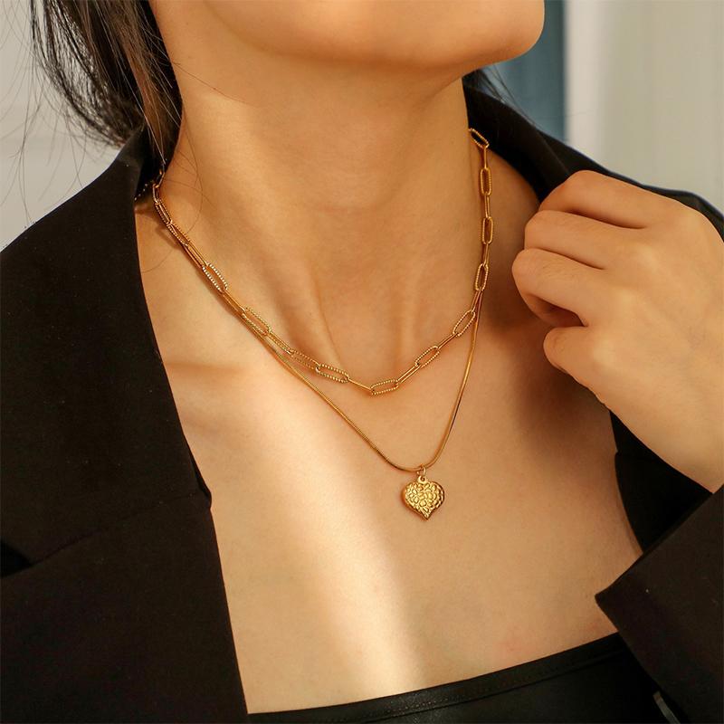 Double peach heart chain necklace