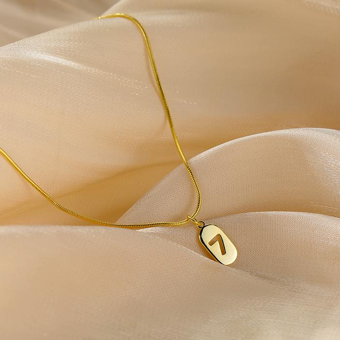 Lucky number 7 necklace