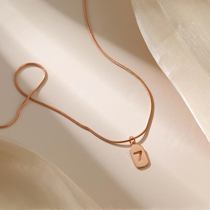 Lucky number 7 necklace