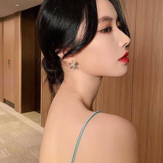 Black Ombre Crystal Flower Earrings