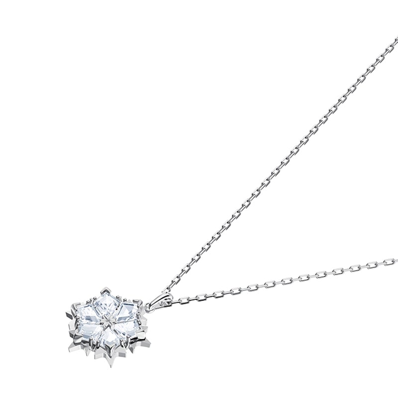 ✨Snowflake Necklace