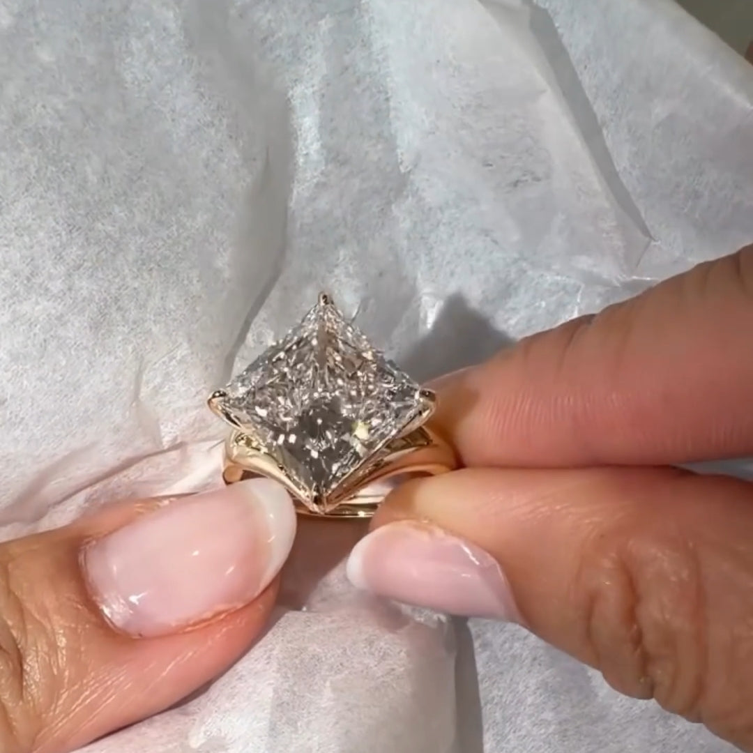 Statement 10.0ct Princess Cut Kite Set Solitaire Engagement Ring