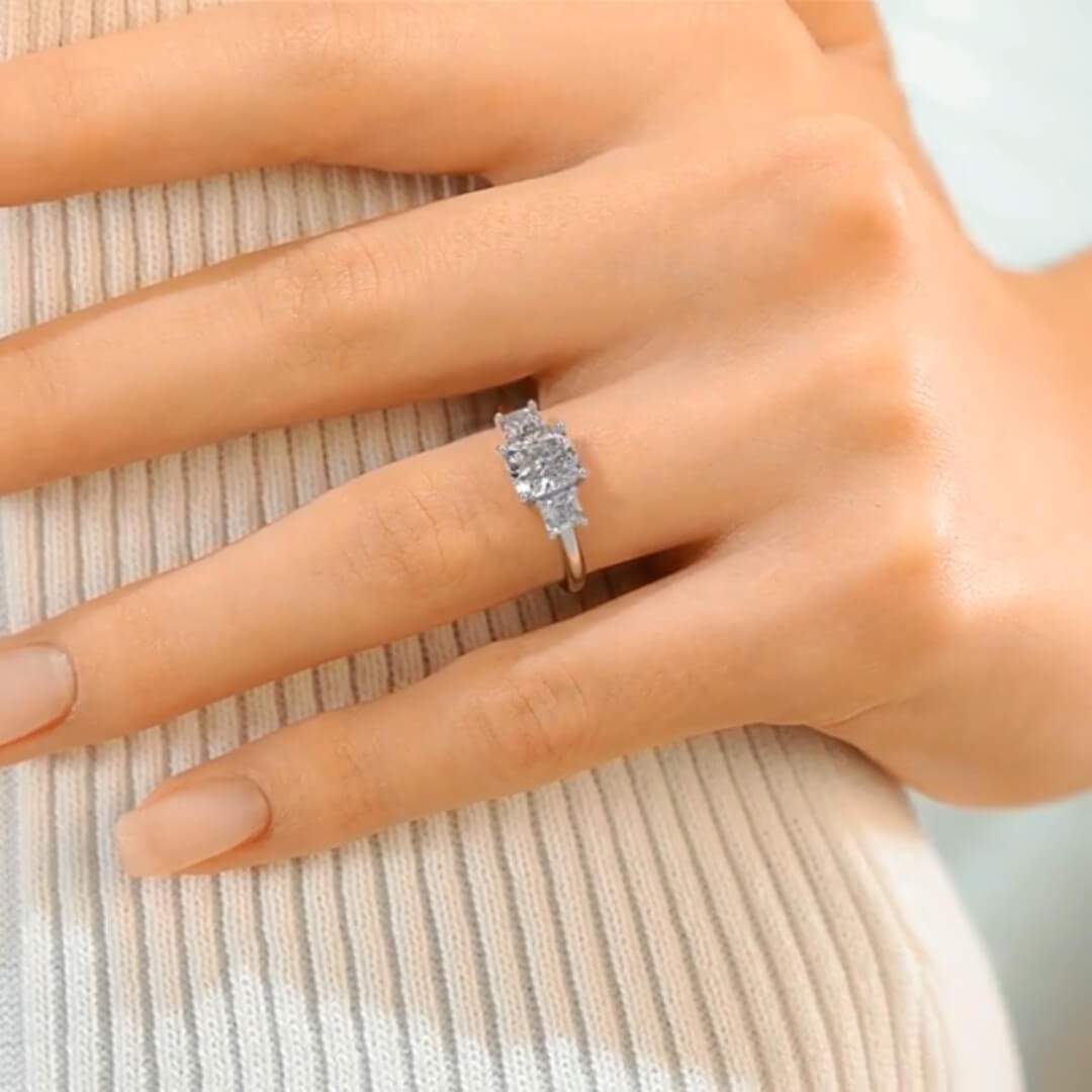 Gauzy Solarii Moissanite 2.0ct Cushion Cut 925 Sterling Silver Three Stone Engagement Ring