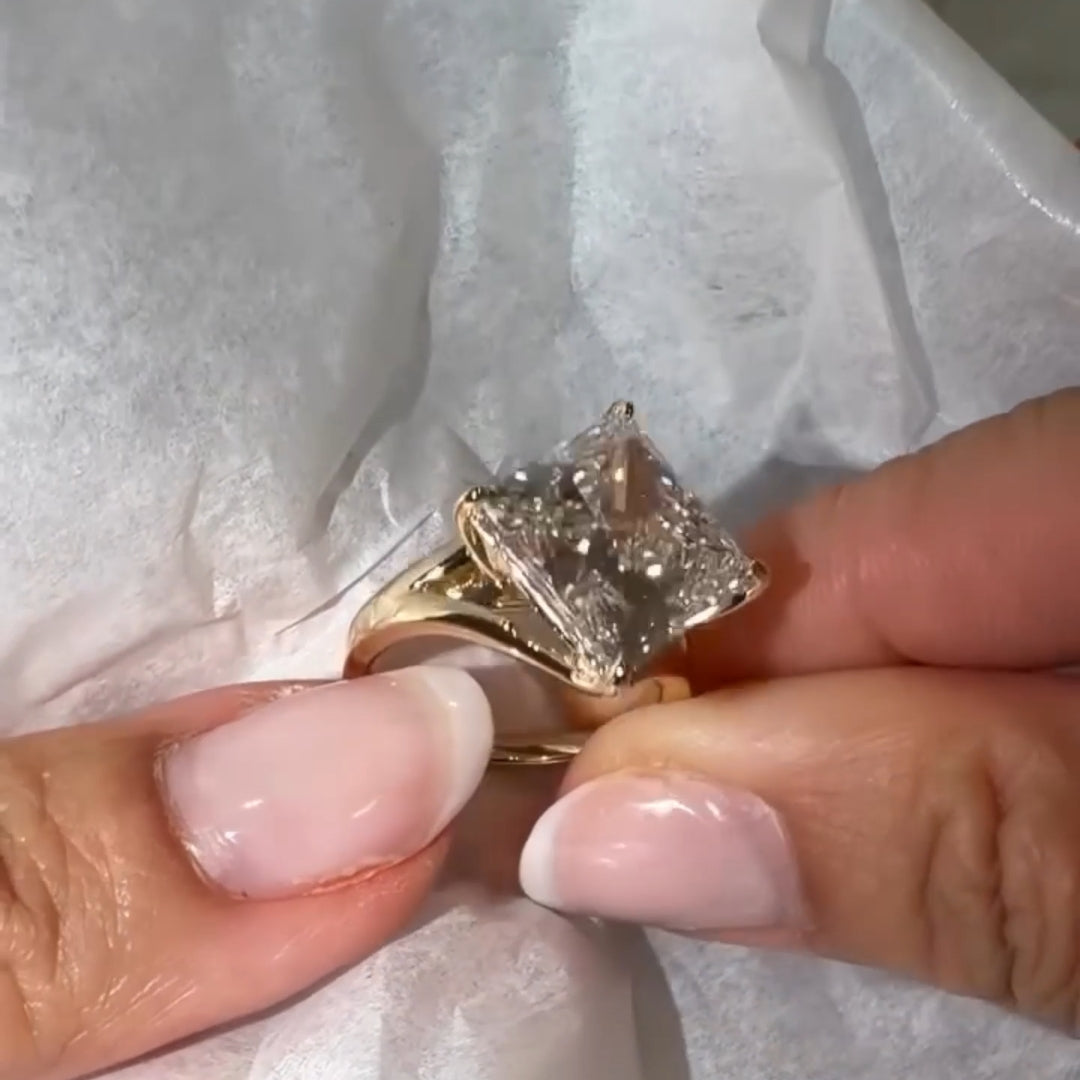 Statement 10.0ct Princess Cut Kite Set Solitaire Engagement Ring