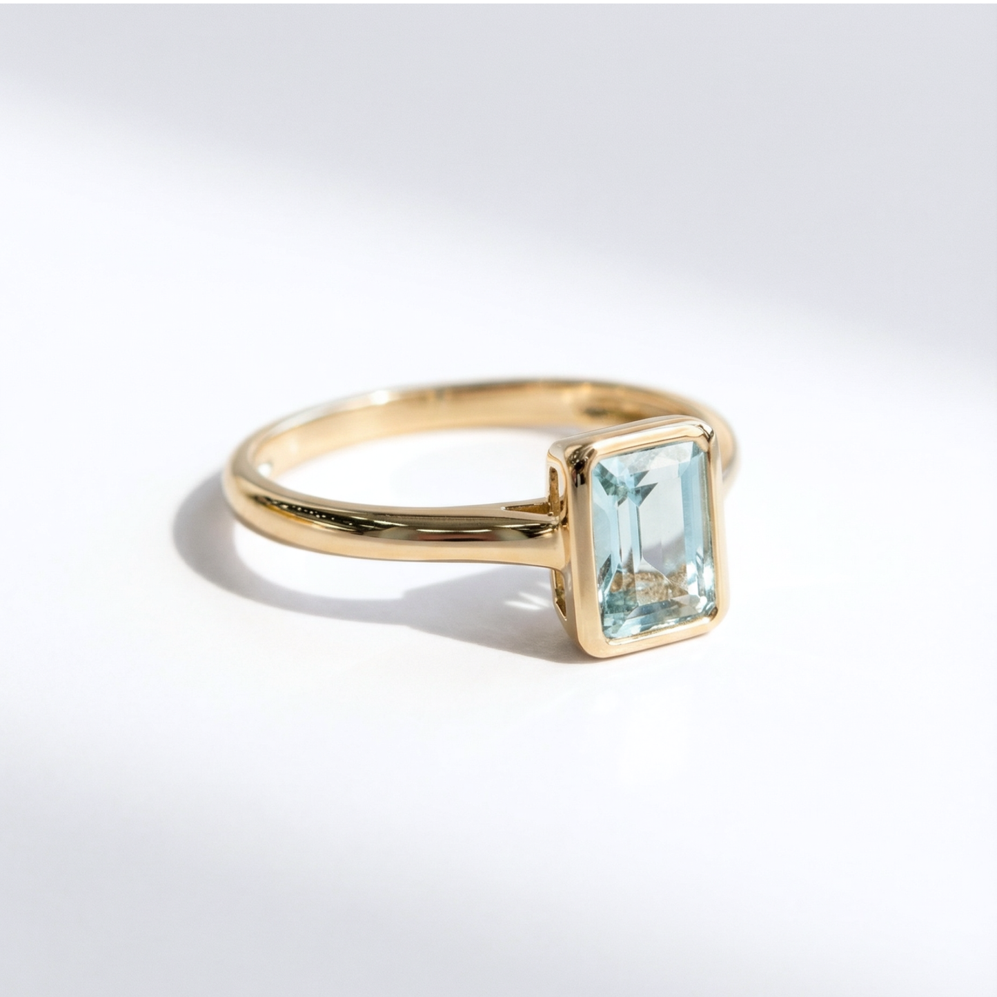 The Classic Bezel Ring | Lab-Grown Aquamarine | 14K Gold