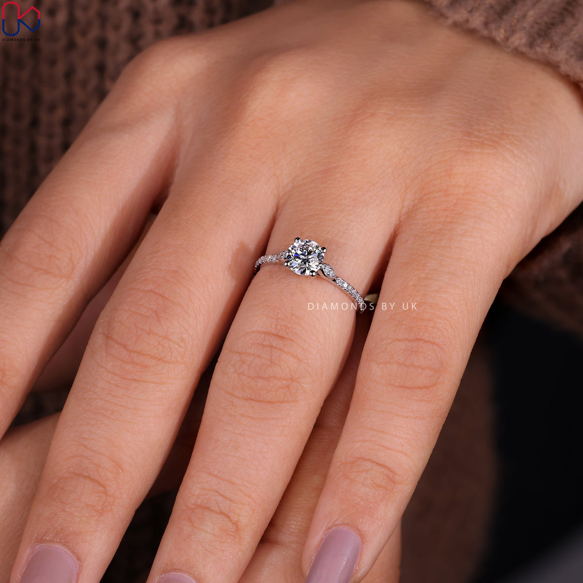 Round Diamond Engagement Ring – Pave Setting