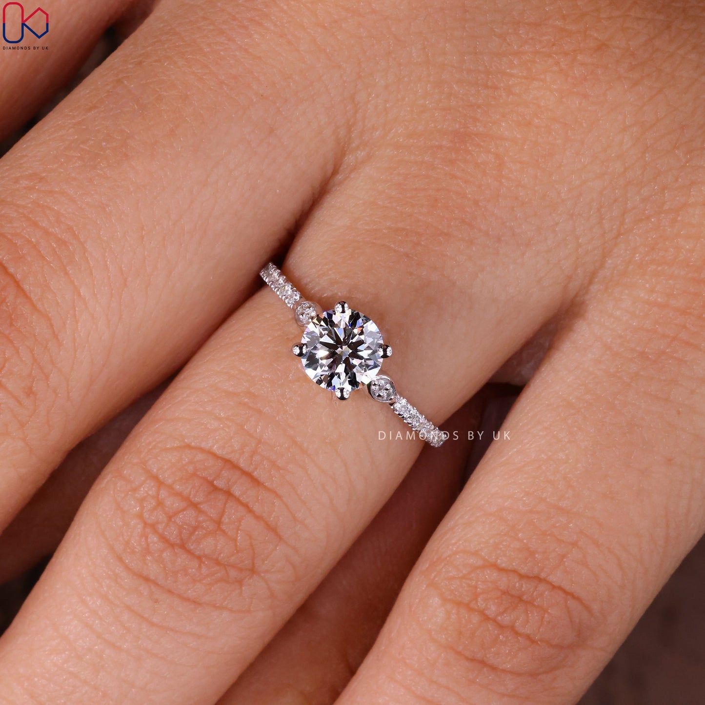 Round Diamond Engagement Ring – Pave Setting