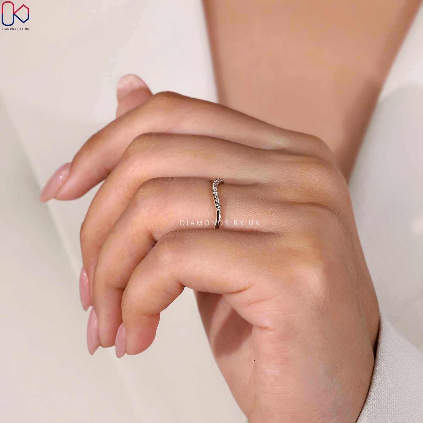 Curved Wedding Band Yellow Gold - Round Diamonds