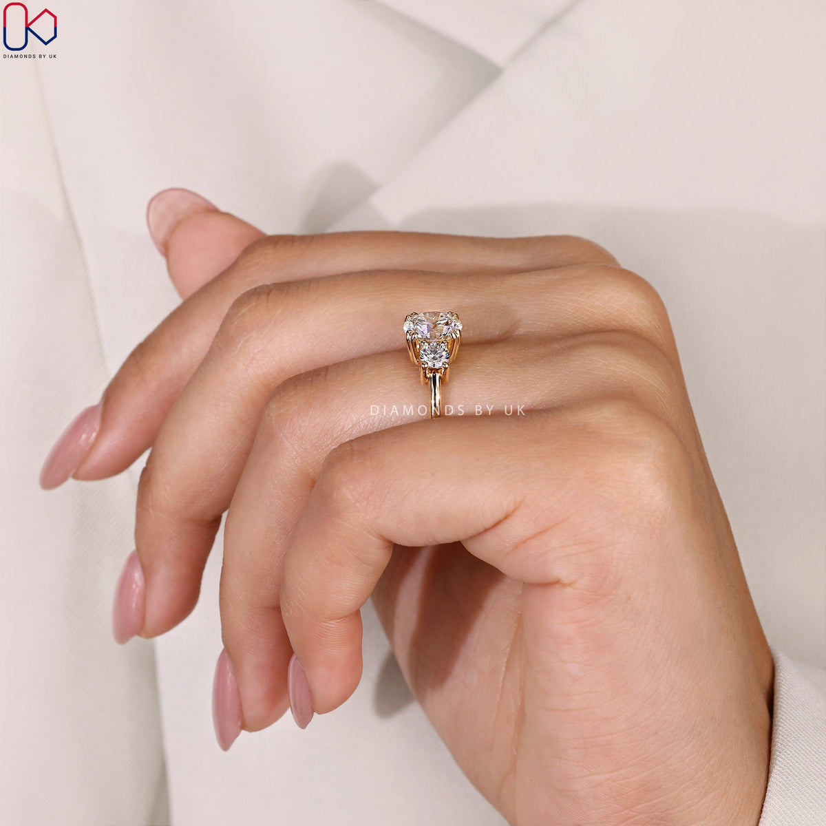 3 Stone Diamond Engagement Ring - Round Diamond