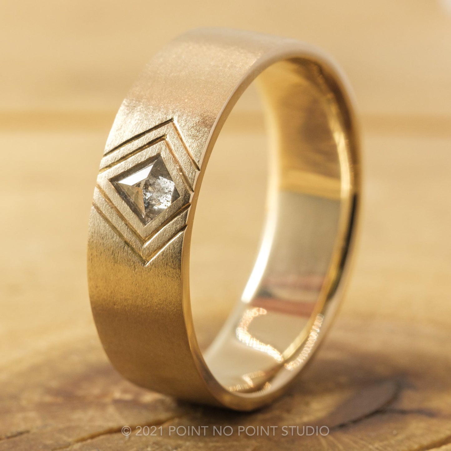 Salt and Pepper Kite Diamond Mens Wedding Band, Comfort Fit