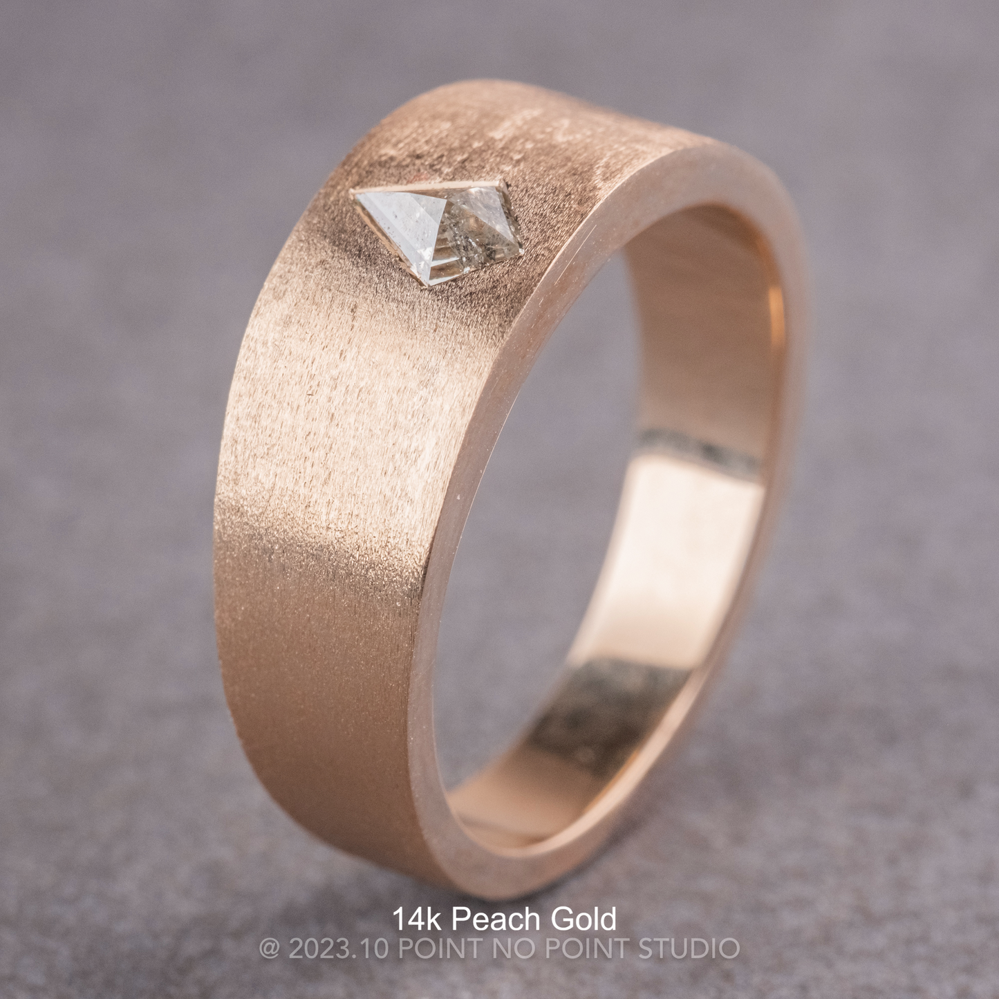 Salt and Pepper Kite Diamond Mens Leo Wedding Band, Comfort Fit