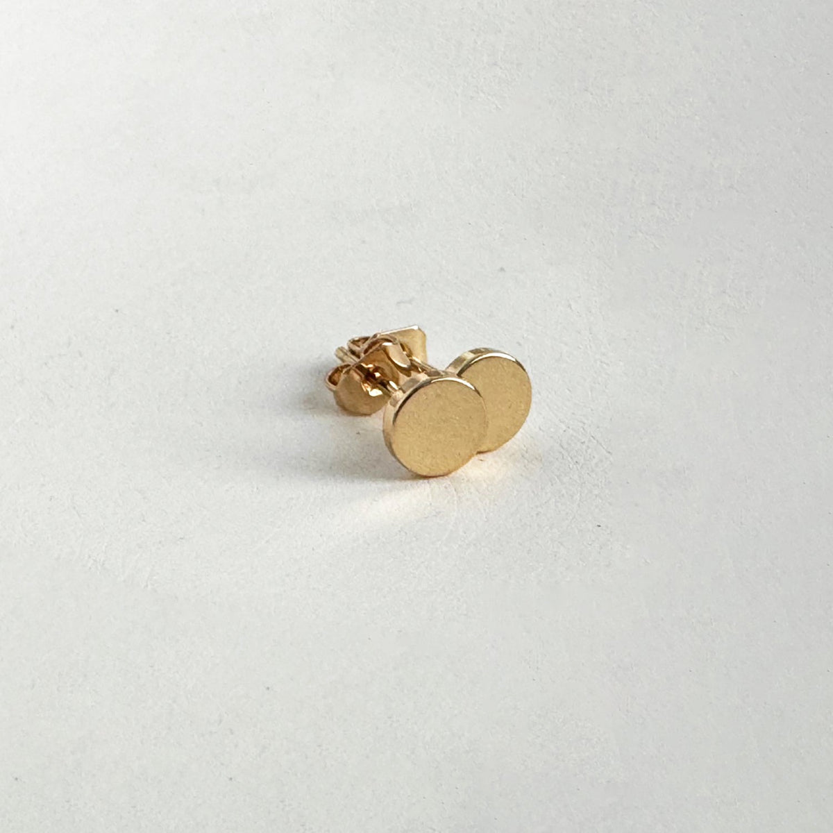 Circle Stud Earrings in 18k Gold Plating