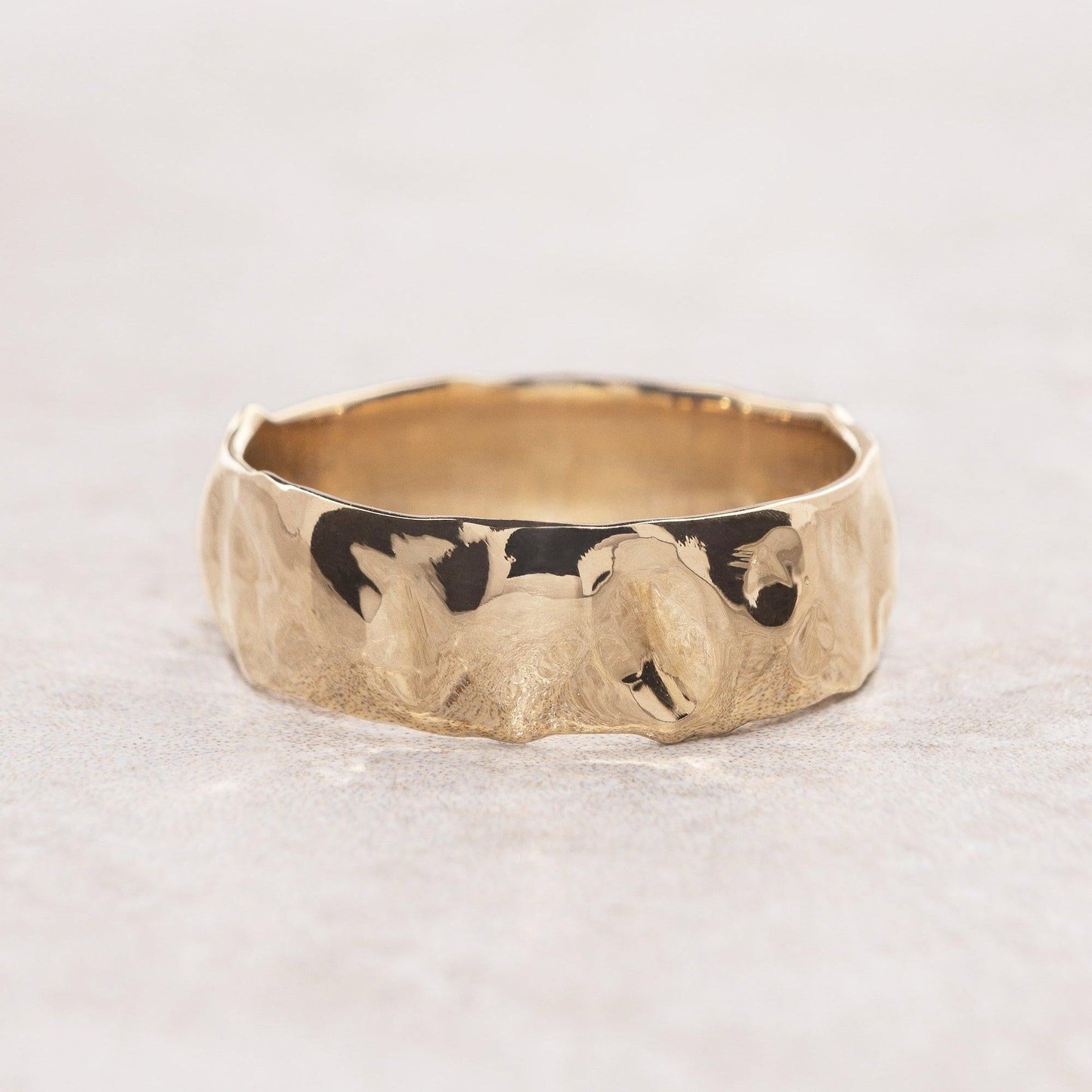 The Eternal Cast | Wide Band with Liquid Metal Texture