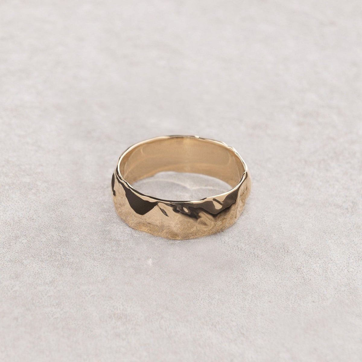 The Eternal Cast | Wide Band with Liquid Metal Texture
