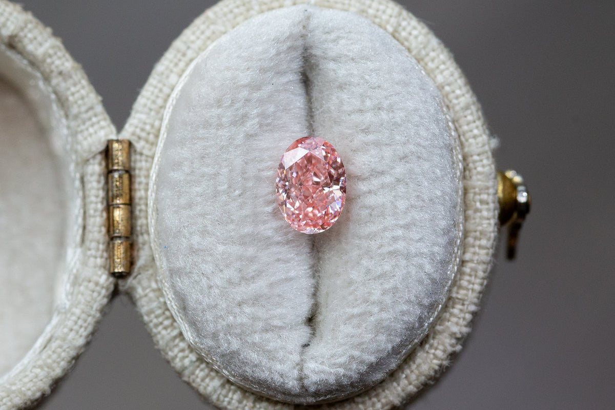 1.01ct Fancy Vivid Pink Oval Lab Diamond, SI1