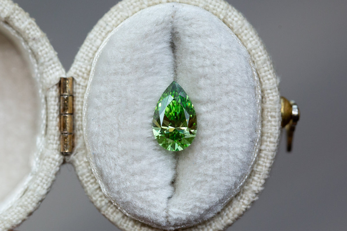 1.10ct Fancy Vivid Green Pear Lab Diamond, VVS2