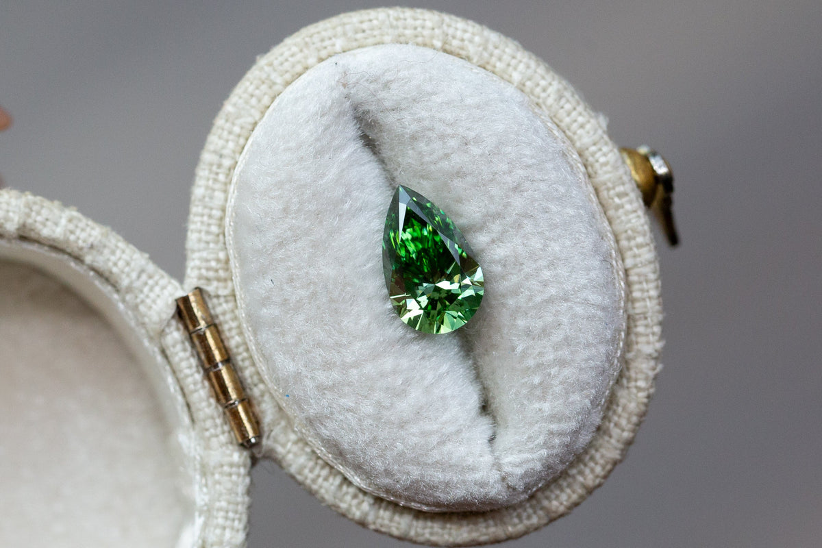1.20ct Fancy Vivid Green Pear Lab Diamond, VS1