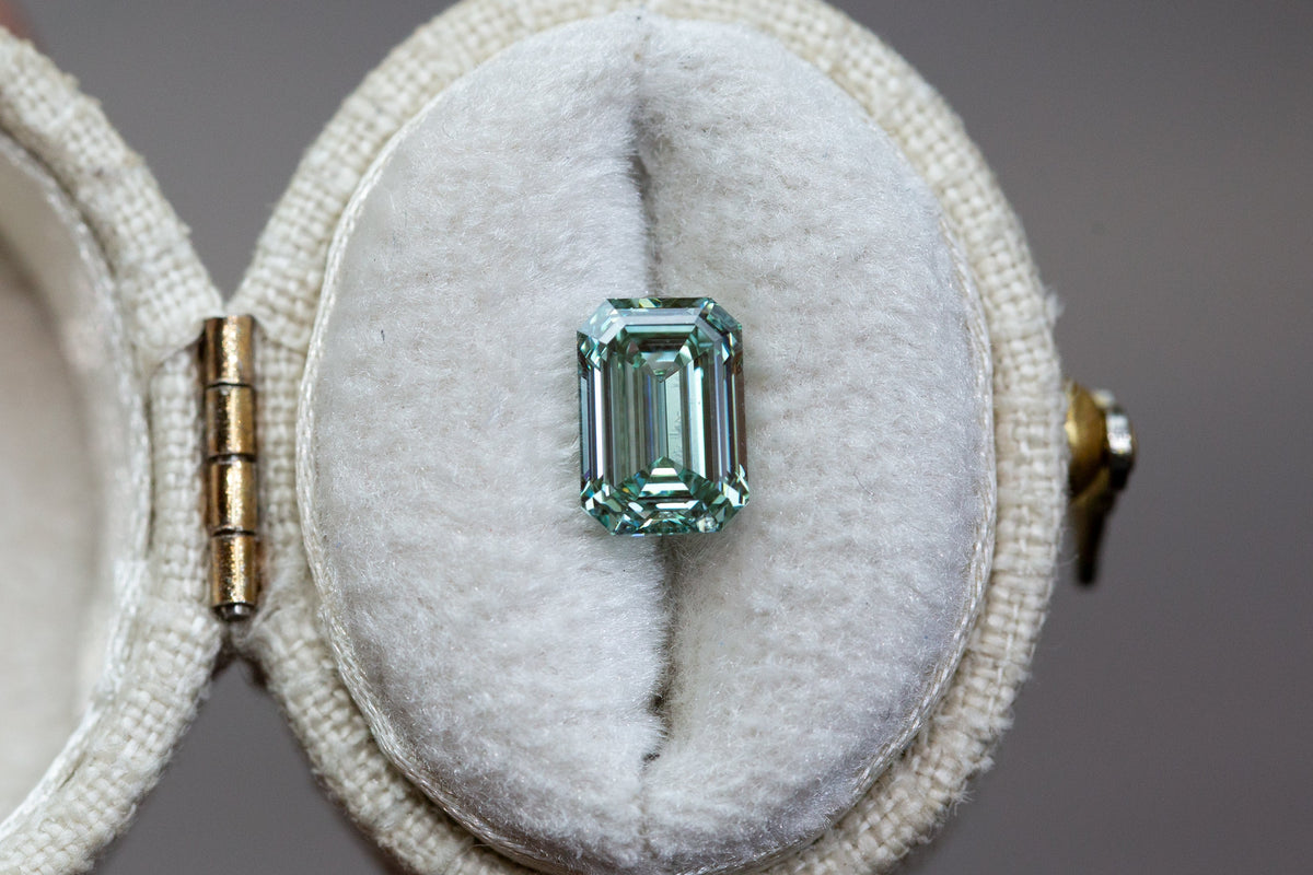1.50ct Emerald Cut Fancy Vivid Green Lab Diamond, VVS2